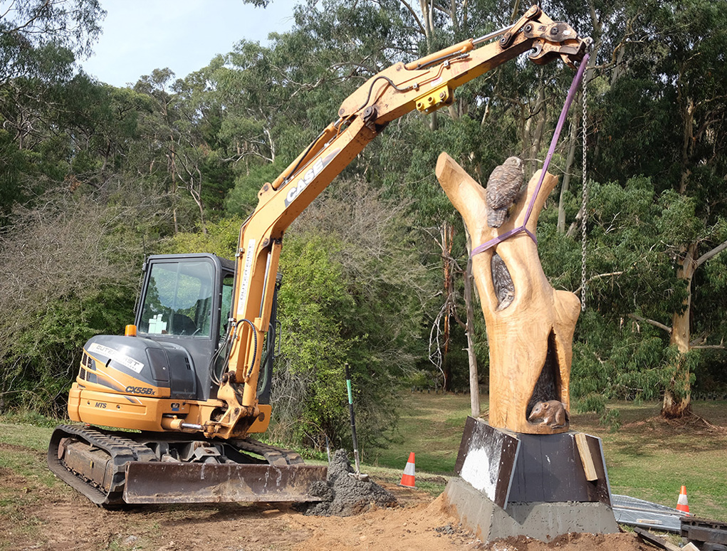 Sculpture at Mt Evelyn Picnic and Recreation Reserve.